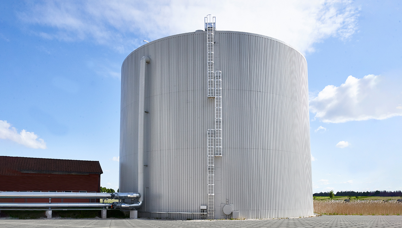 hans-van-bebber-gmbh-referenz-grosspufferspeicher-teatherm-biomassekraftwerk-dinkelsbuehl-fertstellung-Pufferspeicher hans-van-bebber-gmbh-referenz-grosspufferspeicher-teatherm-biomassekraftwerk-dinkelsbuehl-fertstellung-Pufferspeicher