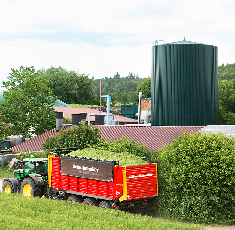 Hans-van-Bebber-gmbh-Referenz-Grosspufferspeicher-Bioenergie-Neidlinger-Rottal-Flexibilisierte-Biogasanlage-mit-Waermespeicher